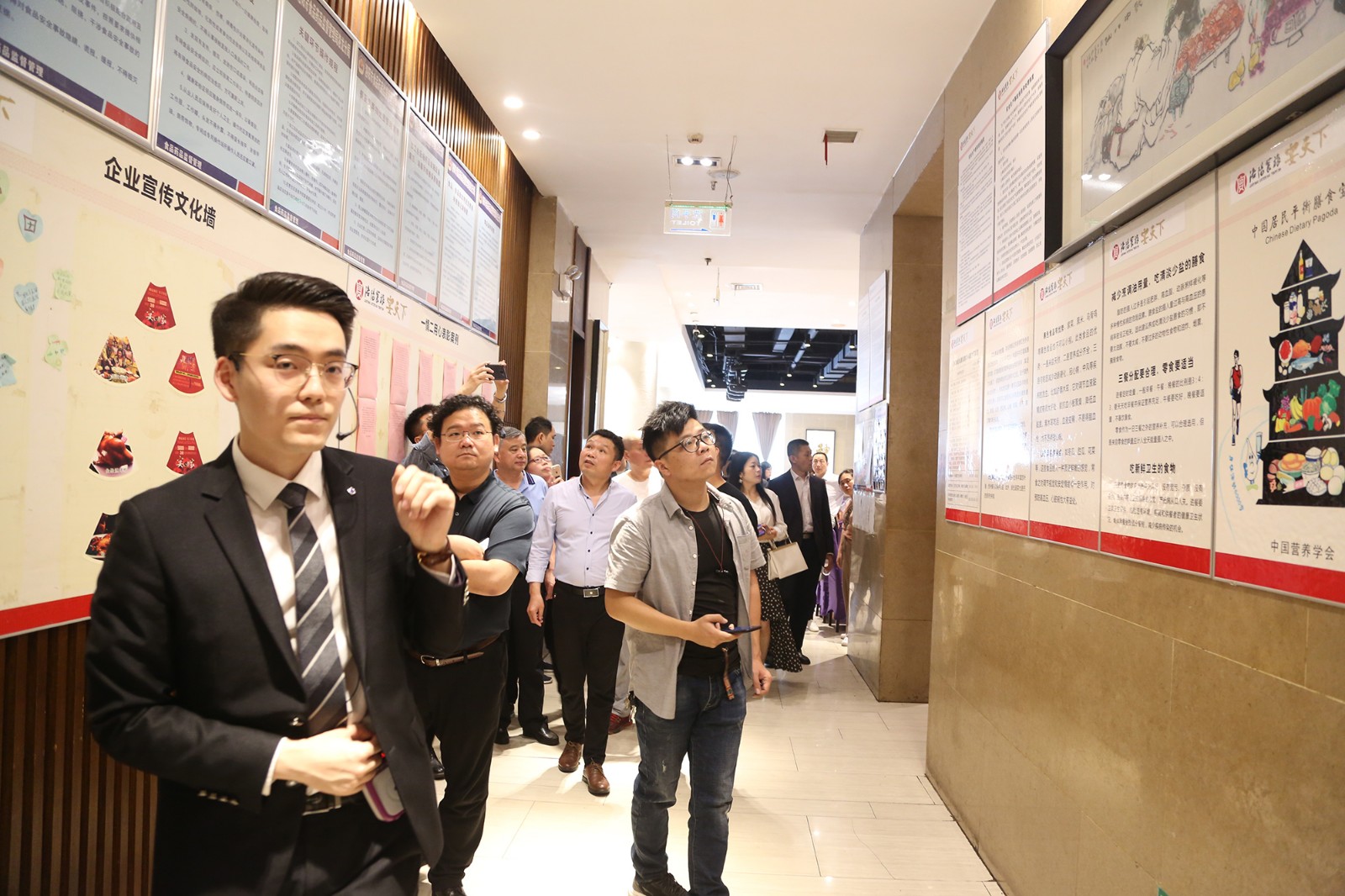 1564539326708854.jpg F82B0939缩.jpg