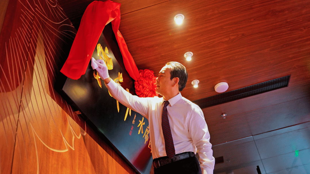 1720517482900946.gif 640_副本.gif