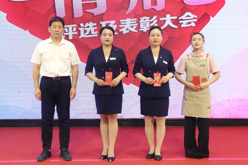 1760087386568829.jpg 640 (2)_1.jpg